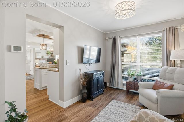 1195 Oakmont Drive, Oxford Charter Township, MI 48371