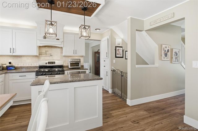 1195 Oakmont Drive, Oxford Charter Township, MI 48371