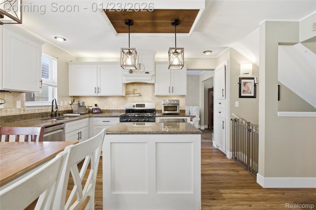 1195 Oakmont Drive, Oxford Charter Township, MI 48371