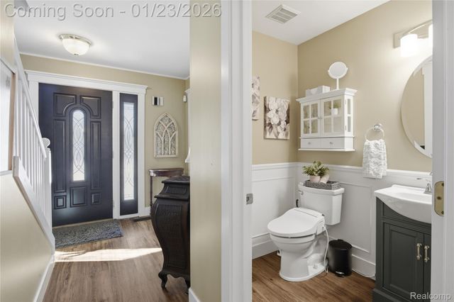 1195 Oakmont Drive, Oxford Charter Township, MI 48371