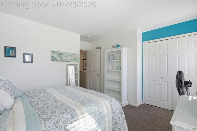 1195 Oakmont Drive, Oxford Charter Township, MI 48371