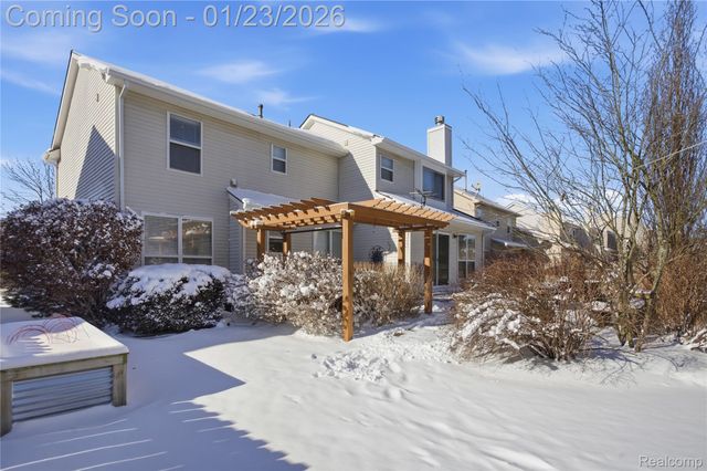 1195 Oakmont Drive, Oxford Charter Township, MI 48371