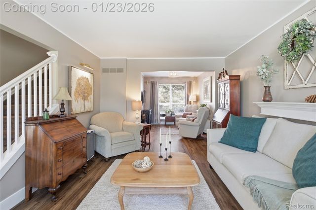 1195 Oakmont Drive, Oxford Charter Township, MI 48371