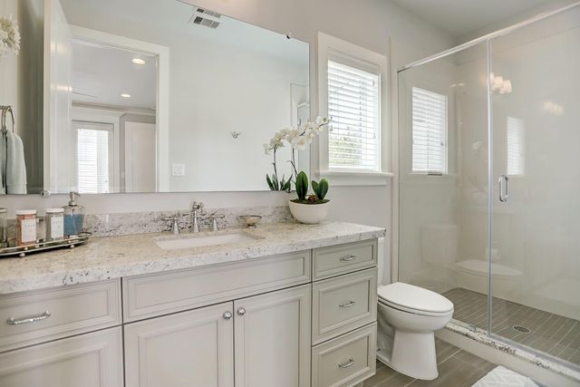 420 W 18th Street, Houston, TX 77008