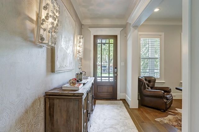 420 W 18th Street, Houston, TX 77008