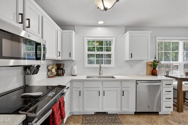 809 Swan Hill Court, Fuquay Varina, NC 27526