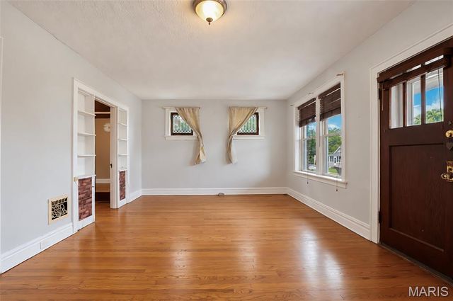 613 Waller Avenue, Lemay, MO 63125