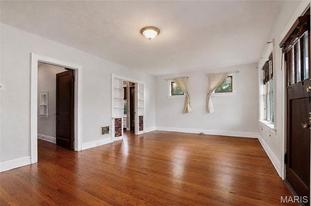 613 Waller Avenue, Lemay, MO 63125