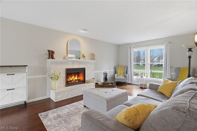 598 Chancellor Circle, Avon Lake, OH 44012