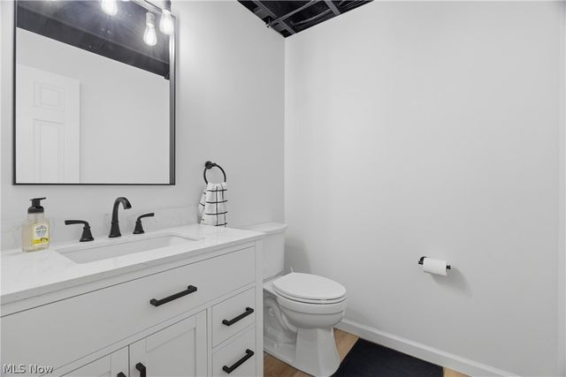 598 Chancellor Circle, Avon Lake, OH 44012