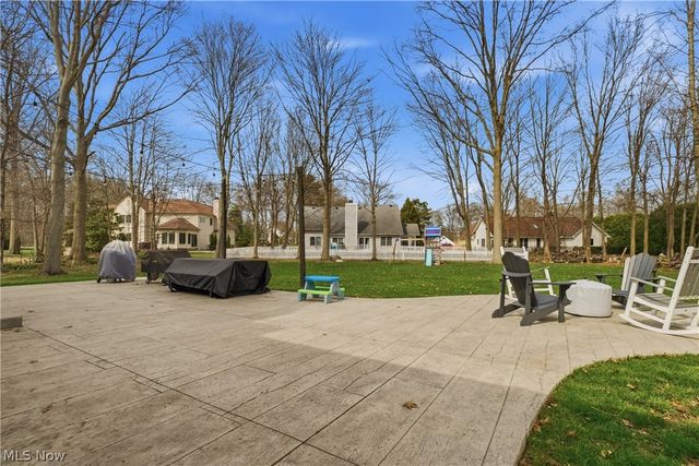 598 Chancellor Circle, Avon Lake, OH 44012
