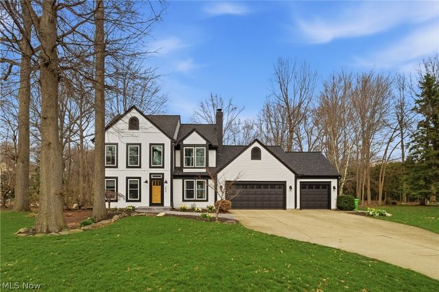 598 Chancellor Circle, Avon Lake, OH 44012
