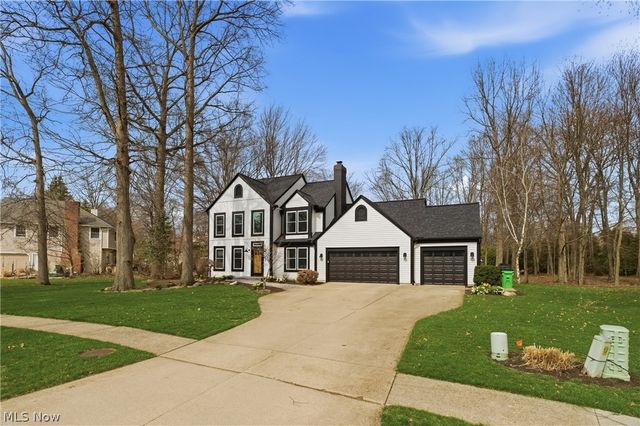 598 Chancellor Circle, Avon Lake, OH 44012