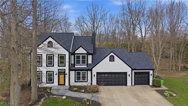 598 Chancellor Circle, Avon Lake, OH 44012