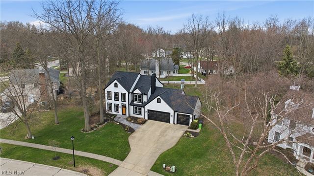 598 Chancellor Circle, Avon Lake, OH 44012