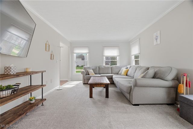 598 Chancellor Circle, Avon Lake, OH 44012