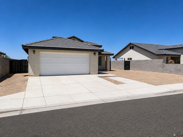 4792 E Udall Ln, San Luis, AZ 85349