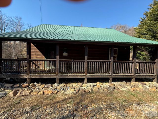 24 Supooh Lane, Sylva, NC 28779