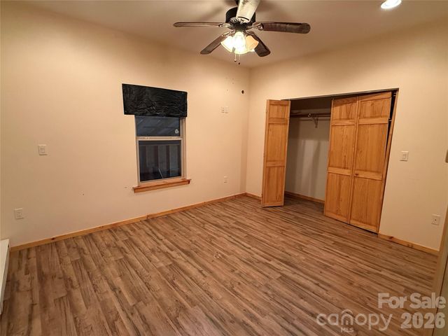 24 Supooh Lane, Sylva, NC 28779