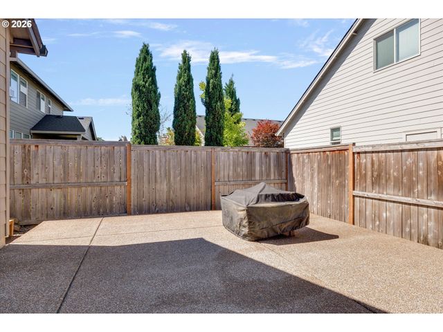 1149 S WALNUT St, Canby, OR 97013