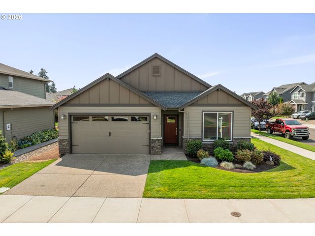 1149 S WALNUT St, Canby, OR 97013