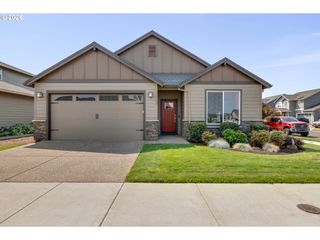 1149 S WALNUT St, Canby, OR 97013