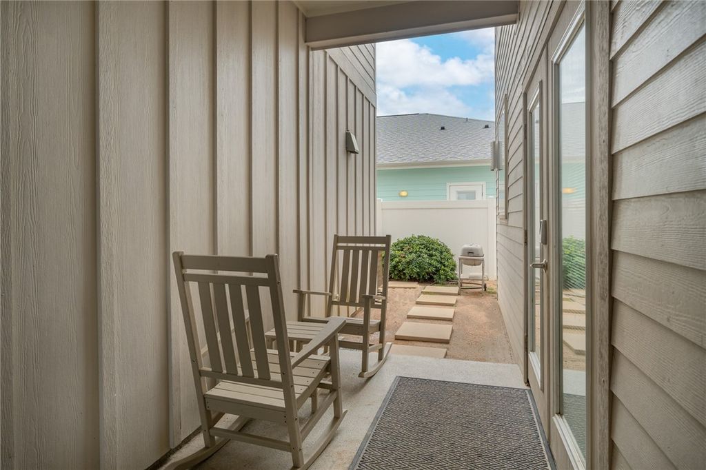 2821 S 11th St 105, Port Aransas, TX 78373 — photo 3