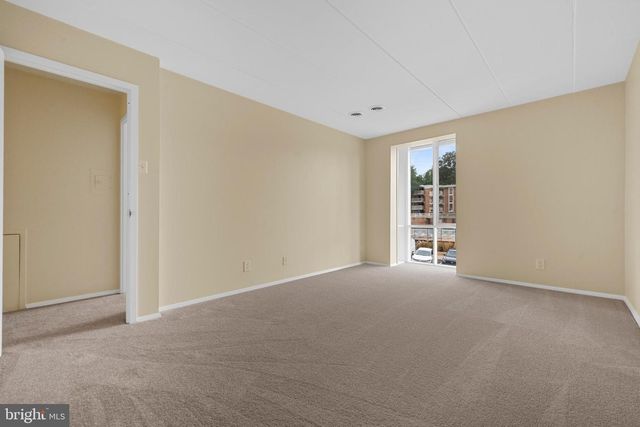 5701 INDIAN CT #8, Alexandria, VA 22303