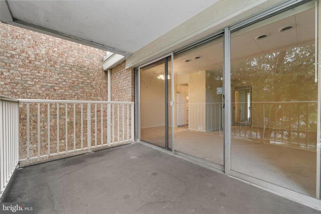 5701 INDIAN CT #8, Alexandria, VA 22303