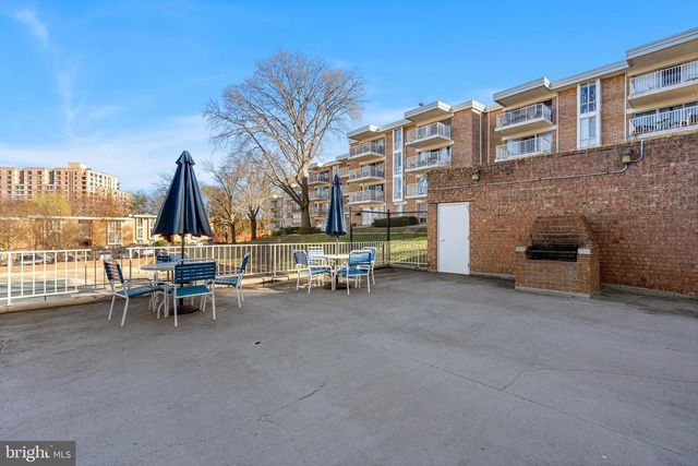 5701 INDIAN CT #8, Alexandria, VA 22303
