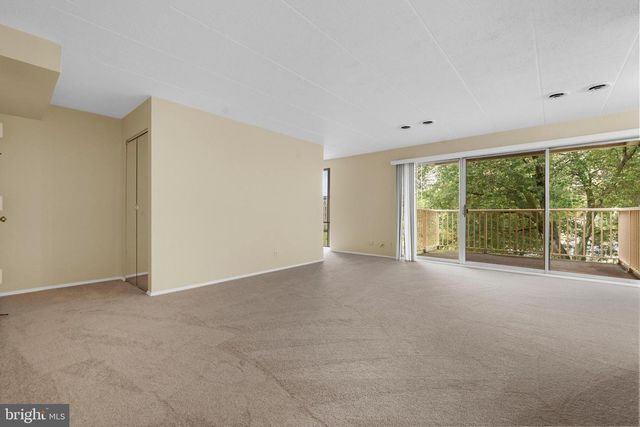 5701 INDIAN CT #8, Alexandria, VA 22303