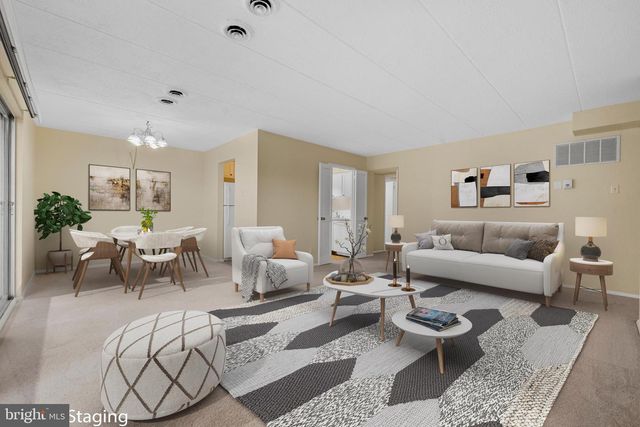 5701 INDIAN CT #8, Alexandria, VA 22303
