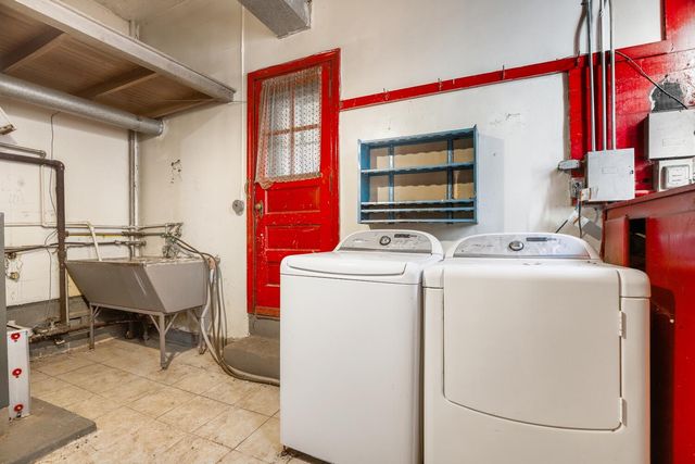 7039 Forest Avenue, Hammond, IN 46324