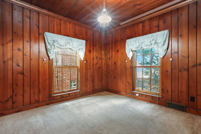 7039 Forest Avenue, Hammond, IN 46324