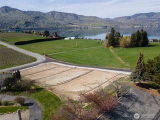 200 Lord Acres Road, Chelan, WA 98816