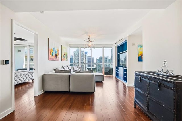 3338 Peachtree Road NE 2105, Atlanta, GA 30326