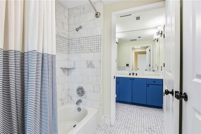 3338 Peachtree Road NE 2105, Atlanta, GA 30326