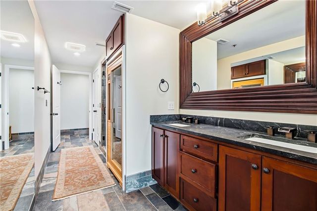 3338 Peachtree Road NE 2105, Atlanta, GA 30326