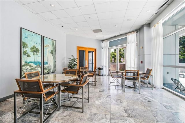 3338 Peachtree Road NE 2105, Atlanta, GA 30326