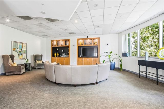 3338 Peachtree Road NE 2105, Atlanta, GA 30326