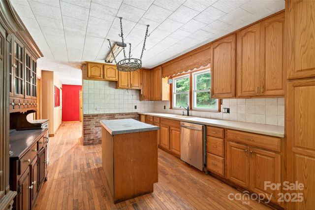1532 Ashworth Road, Marion, NC 28752