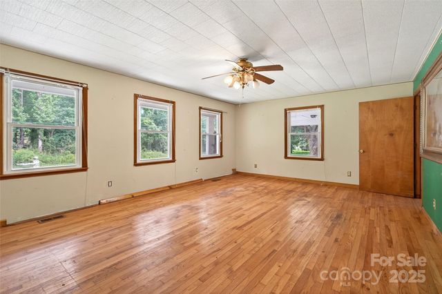 1532 Ashworth Road, Marion, NC 28752