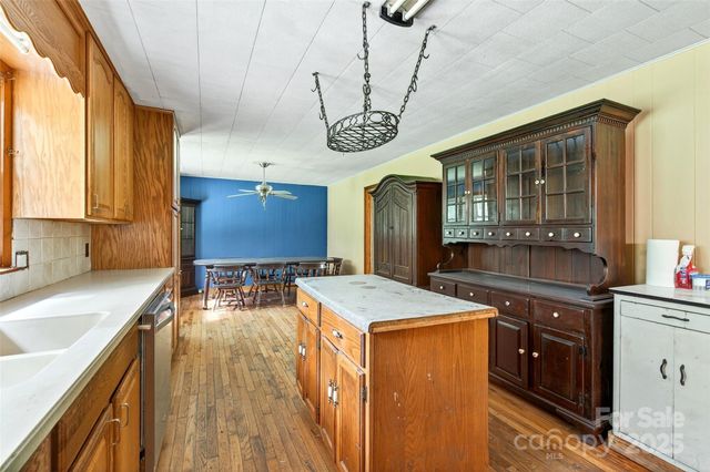 1532 Ashworth Road, Marion, NC 28752