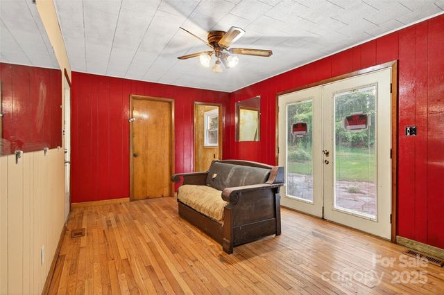1532 Ashworth Road, Marion, NC 28752