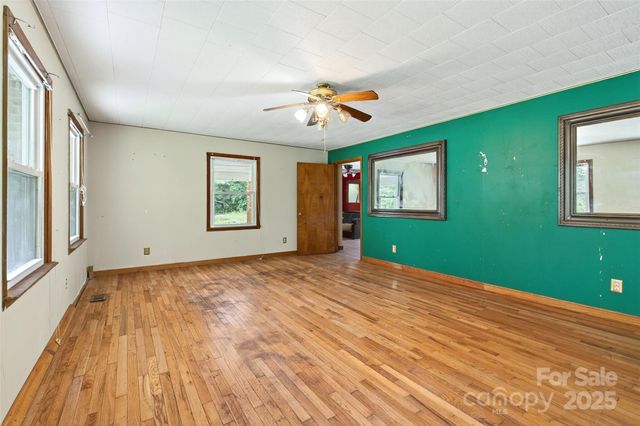 1532 Ashworth Road, Marion, NC 28752