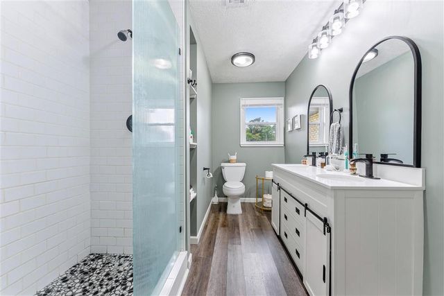 201 Crestwood St Street, Lake Charles, LA 70605