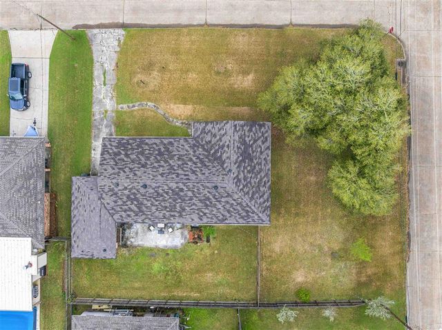 201 Crestwood St Street, Lake Charles, LA 70605