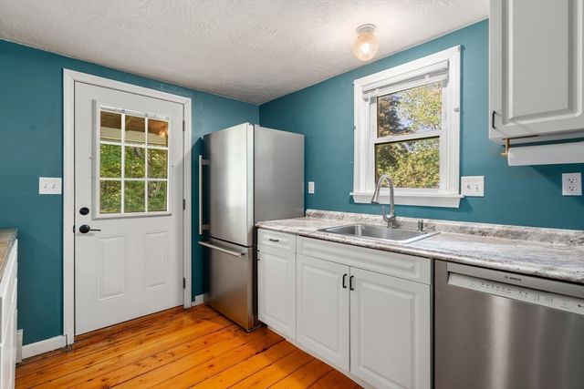 224 Turkey Hill Rd, Rutland, MA 01543