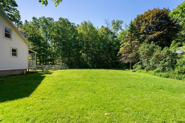 224 Turkey Hill Rd, Rutland, MA 01543