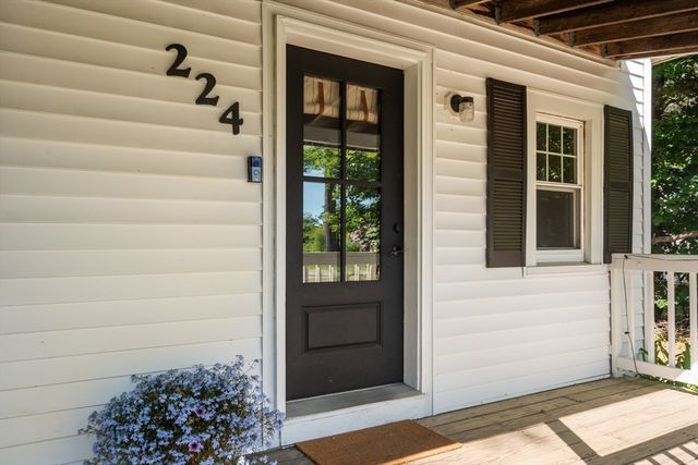 224 Turkey Hill Rd, Rutland, MA 01543